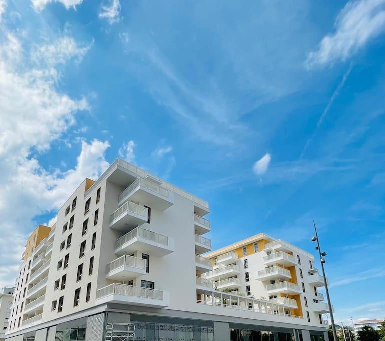 Logement Moderne Luxueux Parking Ac Cote De La Mer Nice Exterior photo